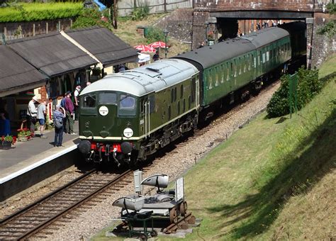 Groombridge Class 24 D5054 Phil Southern Arrives At Groomb Flickr