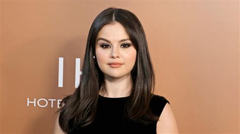 Selena Gomez Shares Update On New Music It S Coming Iheart