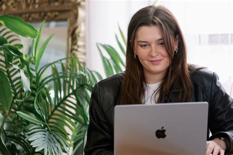 How To Create A Target Audience Persona Nolia Roots