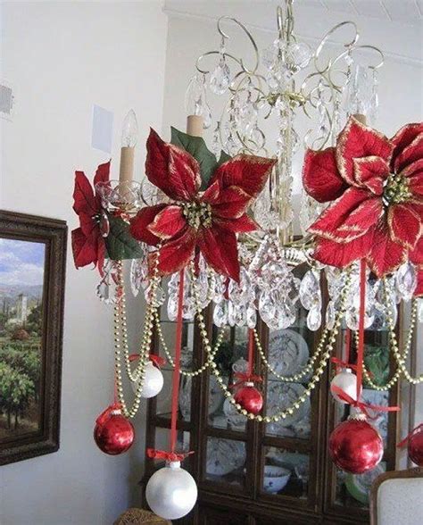 40 Stunning Christmas Chandeliers Christmas Chandelier Decor