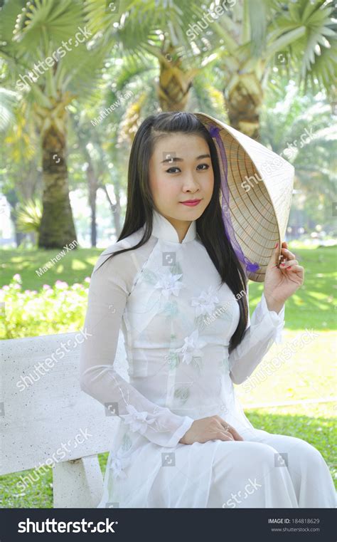 White Ao Dai