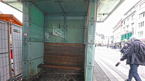 Buswartehäuschen am Gießener Marktplatz müssen bis 2032 bleiben