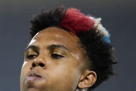 Mckennie Readies For World Cup With Red White And Blue Hair The San