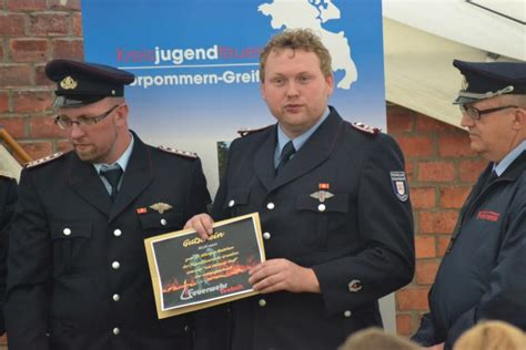 Jugendfeuerwehr Grambin feiert ihr 25 jähriges Bestehen Freiwillige