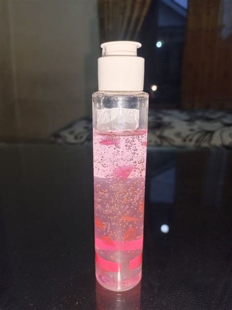 Scarlett Brightening Facial Wash Felicya Angelista On Carousell