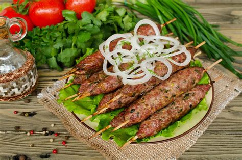 Люля-кебаб в духовке – 7 домашних рецептов