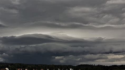 Gewitter Mit Shelfcloud West Youtube