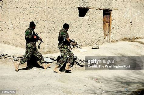 36 Swat Fire Fight Stock Photos High Res Pictures And Images Getty