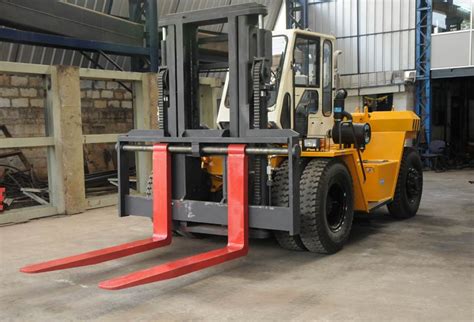 Diesel Forklift Truck 10 Ton Capacity Manufacturer In Karnataka India