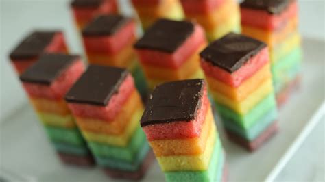 Italian Tri-Color Cookies Rainbow Cookies) Recipe - Genius Kitchen