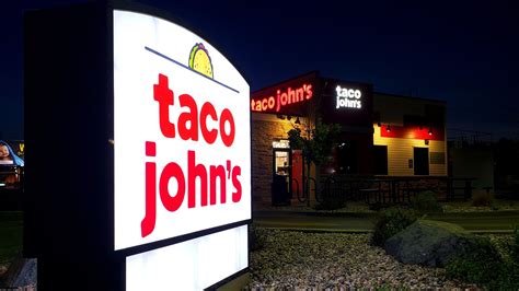 Workers Reveal What Its Really Like To Work At Taco Johns