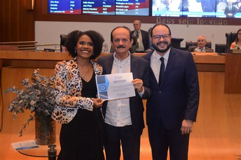 Prefeito Dr Julinho Homenageado Em Solenidade Dos Anos Da