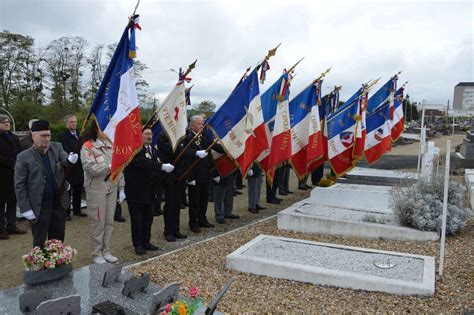 Hommage aux soldats morts pour la France pour la Journée nationale du