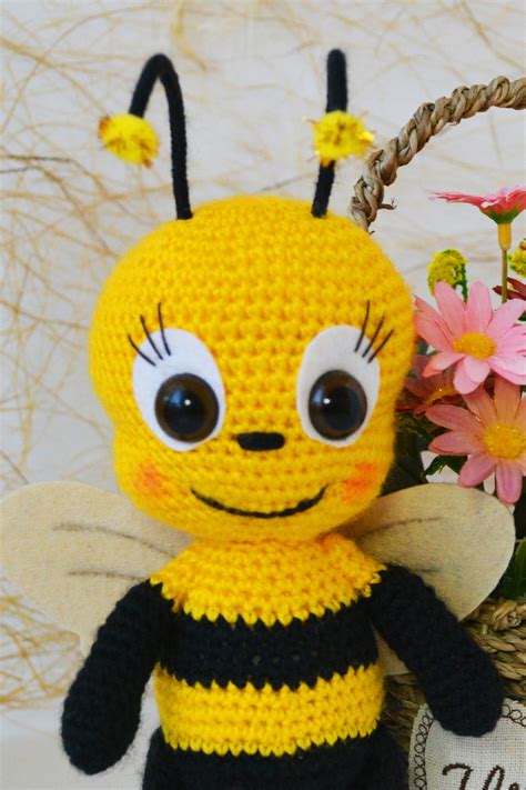 Biene Gehäkelte Biene Hummel Amigurumi Häkelgeschenke Etsy