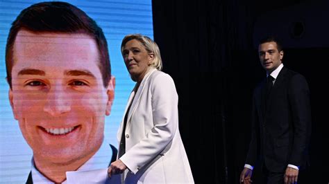 Guerre En Ukraine Marine Le Pen Invoque La Constitution Pour