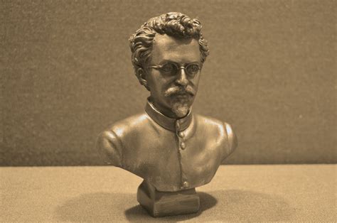 Купить Бюст гипсовый, Лев Троцкий. Тонированный гипс, современная ...