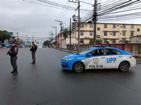 Pmerj On Twitter Policiais Da UPPChatuba Posicionados Na Rua Bento