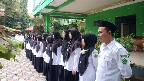 Upacara Bendera Man Gresik Apresiasi Gelaran Magic Dan Ajak