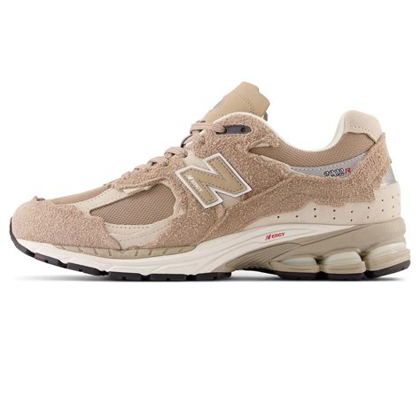 NEW BALANCE 2002R "PROTECTION PACK"