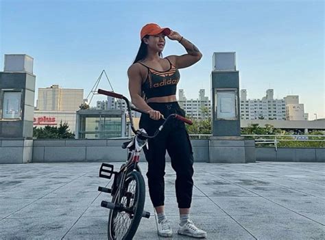 Jung Cho Ri Ri Fit