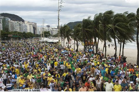 Thousands March Against Corruption, Support Judiciary in Brazil