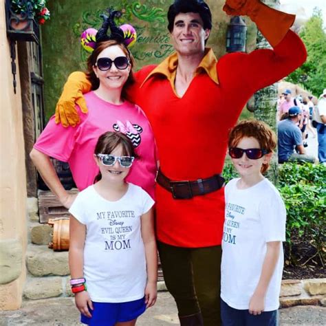 Video: Gaston Meet & Greet at Disney World Review