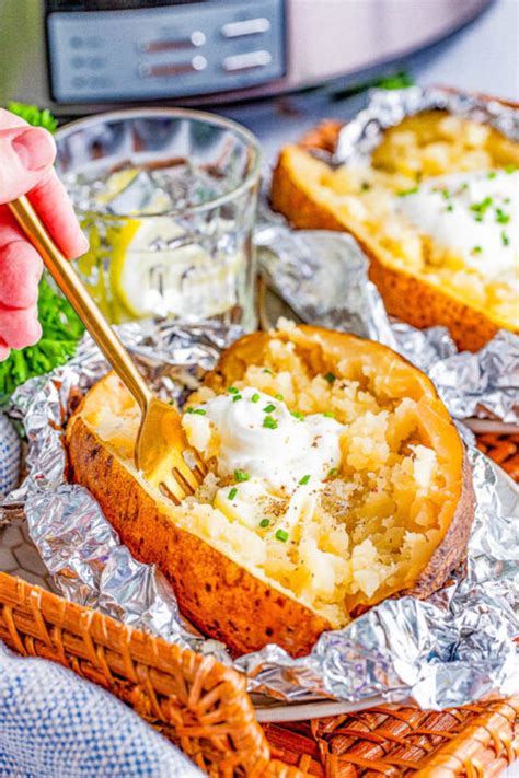 Easy Slow Cooker Baked Potatoes Averie Cooks