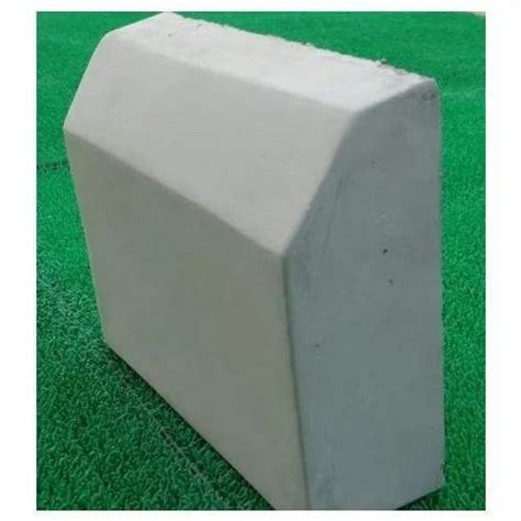 Outdoor Cement Kerb Stones For Landscaping 40 50 Kg Rs 150 Piece