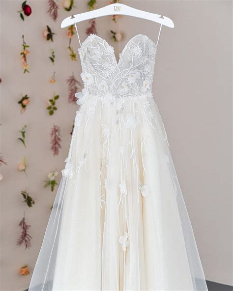 6 Jaw Dropping Wedding Dress Bustle Styles Every Bride Needs To Know