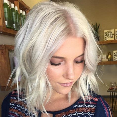 Platinum Blonde Textured Lob Haircut Using Blndn Platinum Blonde Hair Color Platinum