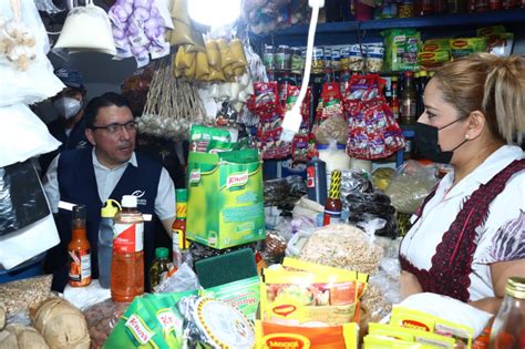 Defensor A Del Consumidor Verifica Precios De Productos En Santa Tecla