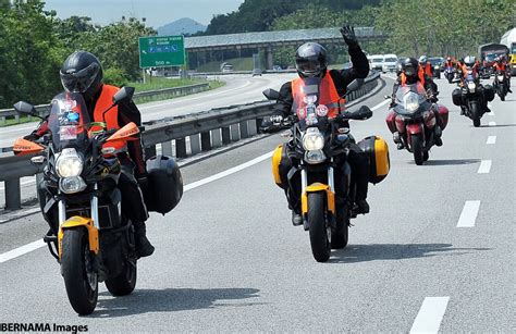 Convoy Marshals No Power To Stop Or Divert Traffic