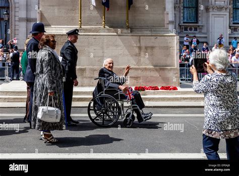 Old veterans hi-res stock photography and images - Alamy
