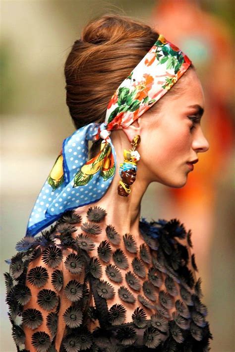 27 Head Scarf Wrap Styles Anyone Can Try Scarf Wrap Styles Hair