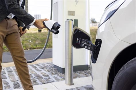 La France Franchit Le Cap Des Bornes De Recharge Pour Voitures