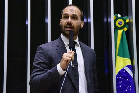 Eduardo Bolsonaro Diz Que A O Da Pf Contra Carlos Ilegal E Imoral