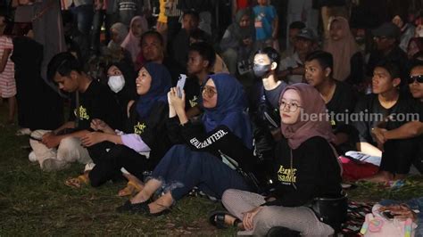 Ribuan Warga Jember Nobar Argentina Juara Umkm Dan Jukir Panen