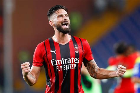 Olivier Giroud à Lac Milan Cest Comme Sil était Là Depuis Des