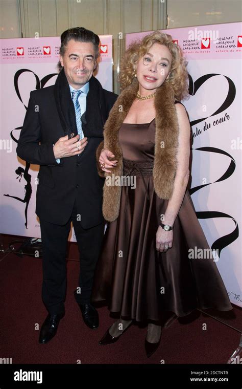 Grace De Capitani Avec Son Compagnon Jean Pierre Jacquin Lors De La