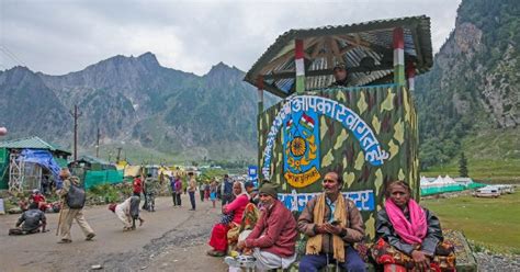 Pilgrimage In Indian Kashmir Resumes As Many Missing From Floods