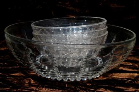 Columbia Bubble Pattern Vintage Federal Depression Glass Salad Or Berry Bowls Set