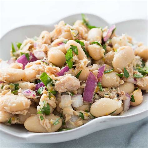 Simple Indian Style Tuna And White Bean Salad Recipe | Fitelo