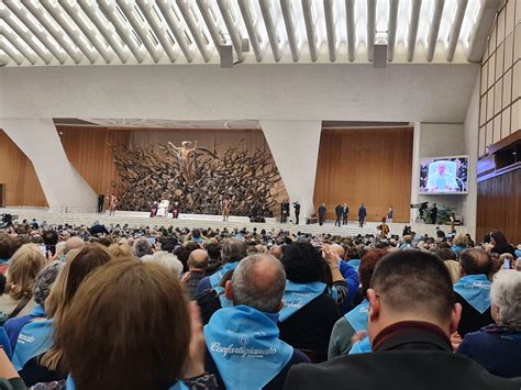 Papa Francesco E Artigiani Sardi Il Papa Ha Incontrato In Vaticano