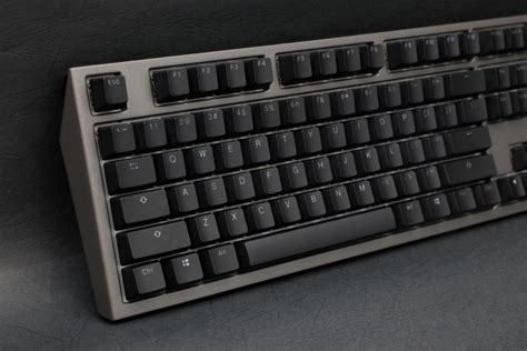 Ducky Shine Gunmetal Rgb Led Double Shot Pbt Mechanical Keyboard