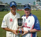 Michael Vaughan And Duncan Fletcher With Trophy ESPNcricinfo