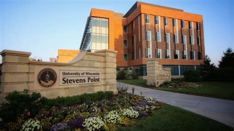 Homepage - University of Wisconsin-Stevens Point