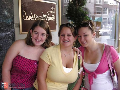 Big Boobed Amateurs Big Chested GFs ZB Porn