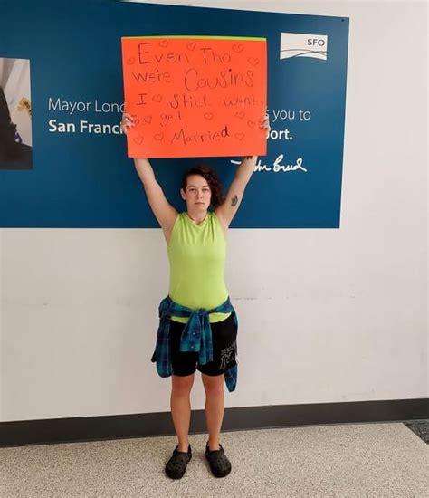 40 Hilarious Airport Pickup Signs That Even The TSA Couldn't Stop!