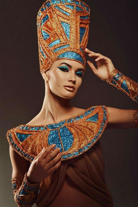Pin de Kogarashi Fuyu en Egypt | Disfraz egipto, Moda egipcia, Mujeres ...