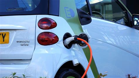 El Litio Y Los Problemas De La Gasolina De Los Coches Electricos